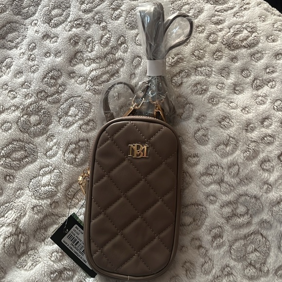 Badgley Mischka Crossbody - Picture 2 of 6